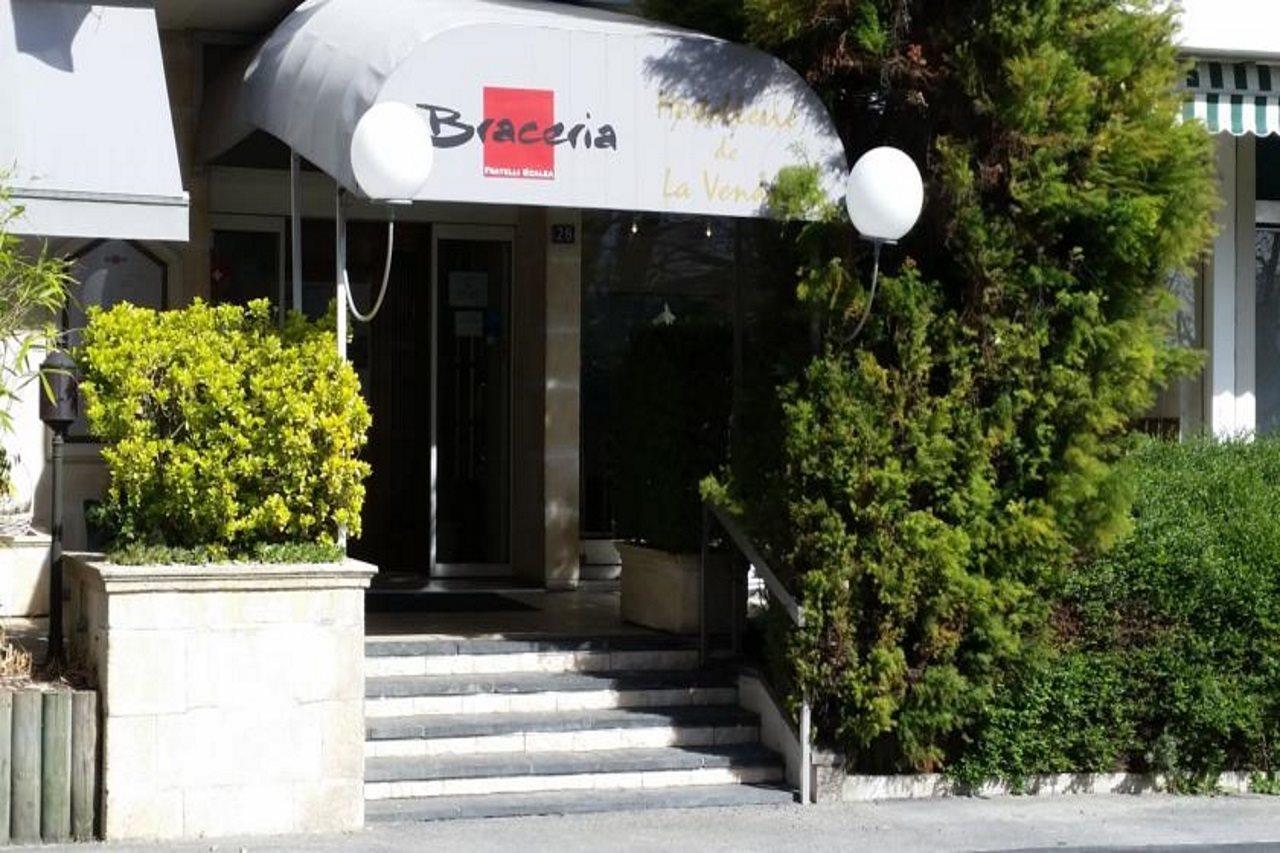 Hostellerie De La Vendee Lancy Екстериор снимка