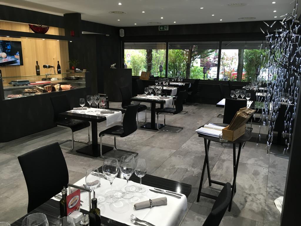 Hostellerie De La Vendee Lancy Екстериор снимка