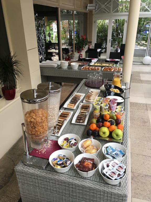 Hostellerie De La Vendee Lancy Екстериор снимка