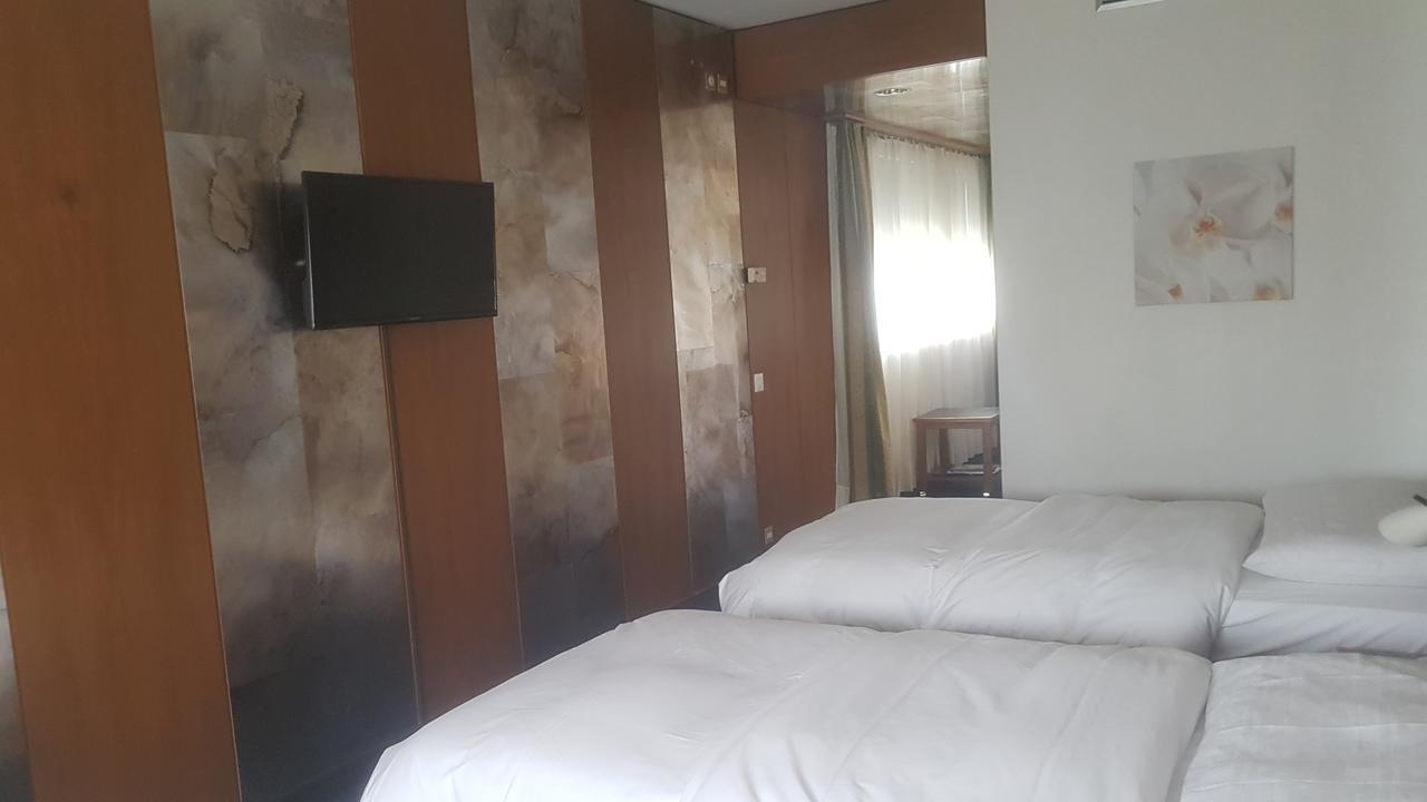 Hostellerie De La Vendee Lancy Екстериор снимка