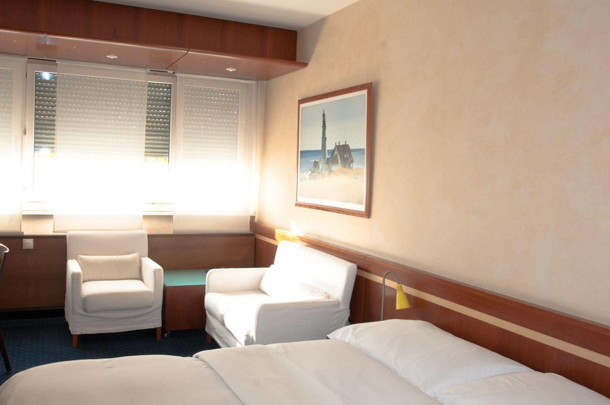 Hostellerie De La Vendee Lancy Екстериор снимка