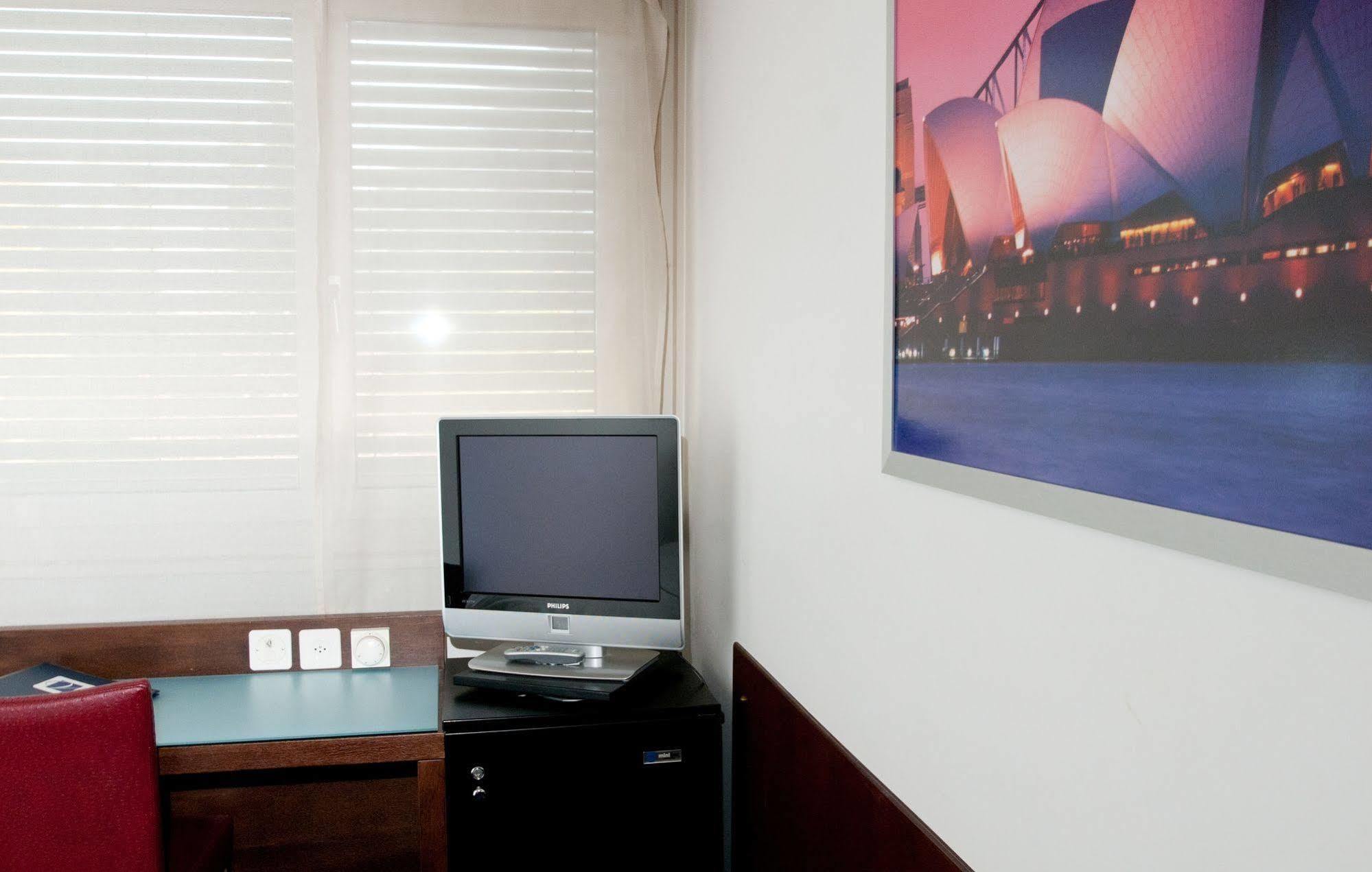 Hostellerie De La Vendee Lancy Екстериор снимка