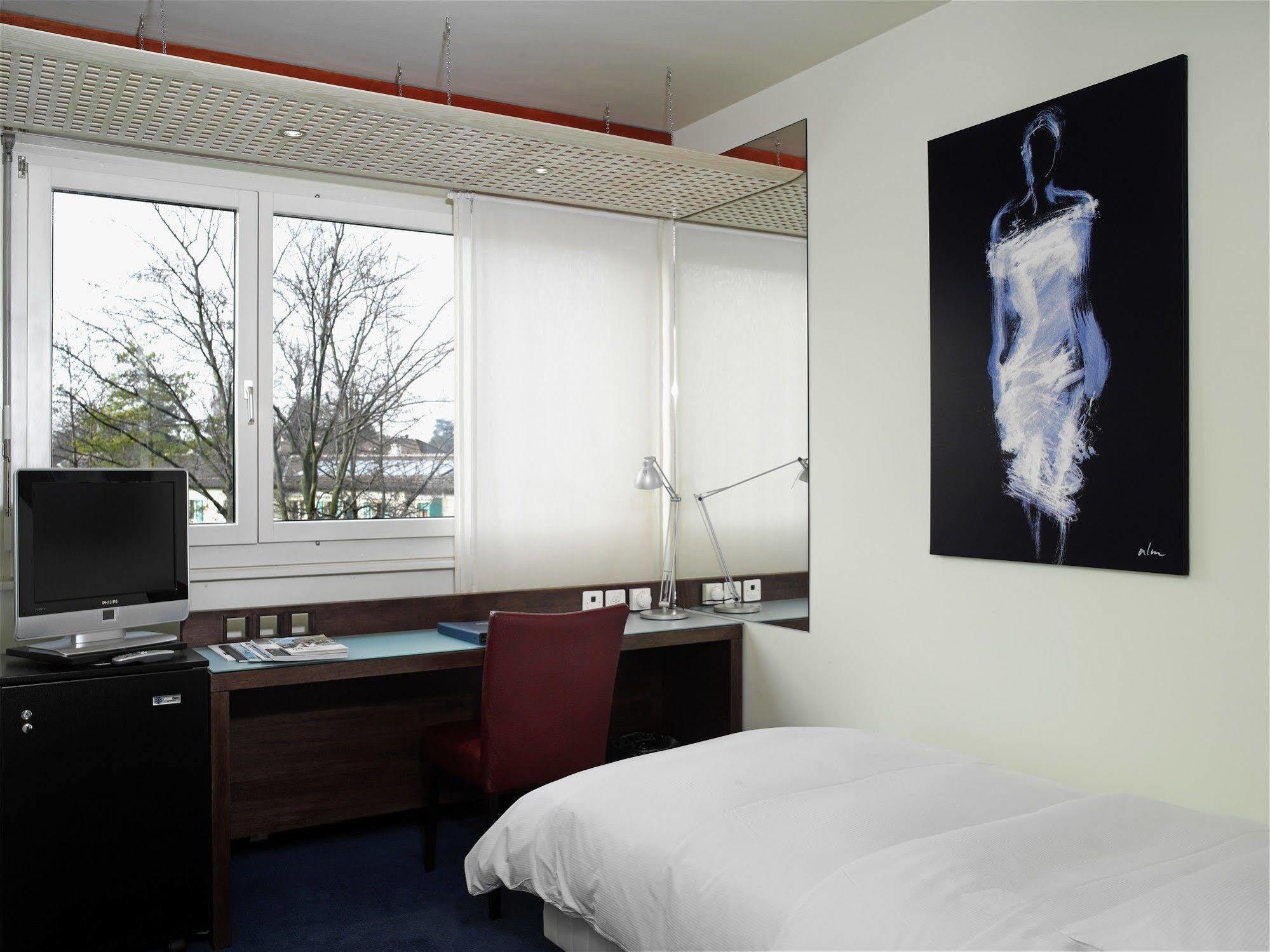 Hostellerie De La Vendee Lancy Екстериор снимка