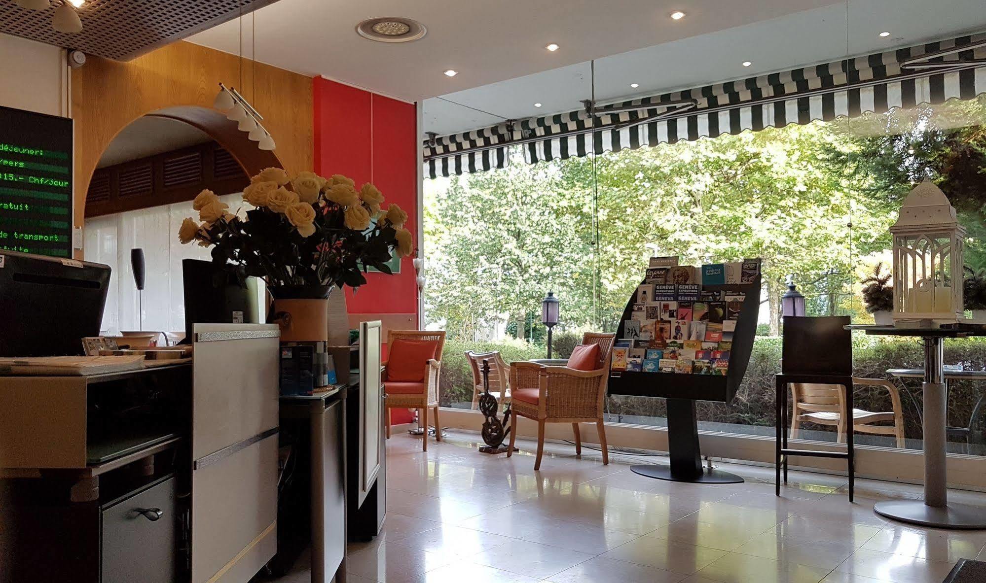 Hostellerie De La Vendee Lancy Екстериор снимка