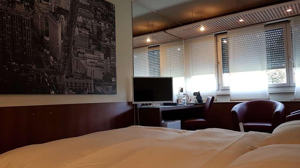Hostellerie De La Vendee Lancy Стая снимка
